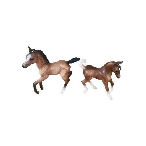 Breyer Foals - Picture 1 of 5